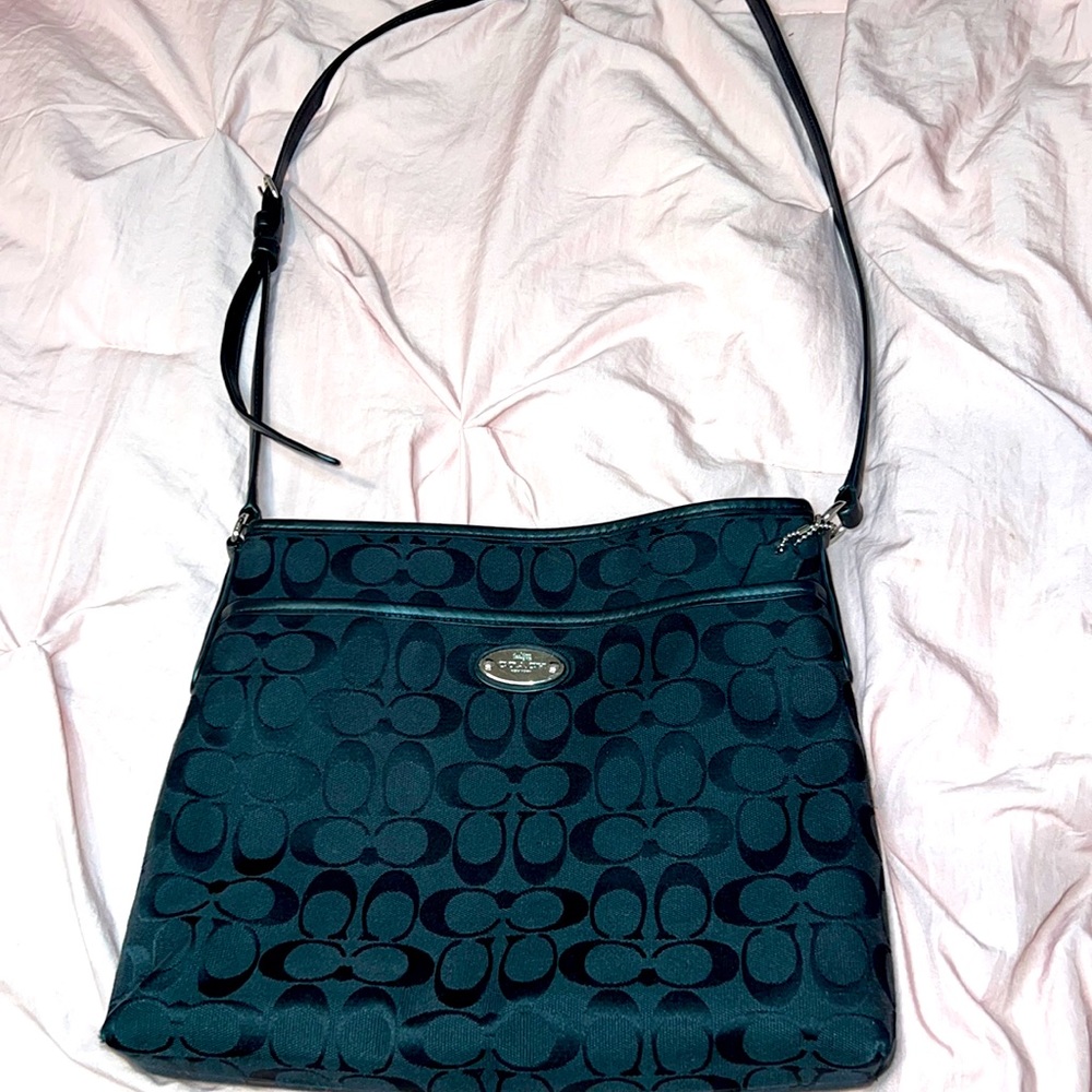 **Coach purse** Crossbody or over the shoulder! Only used once! Authentic!
